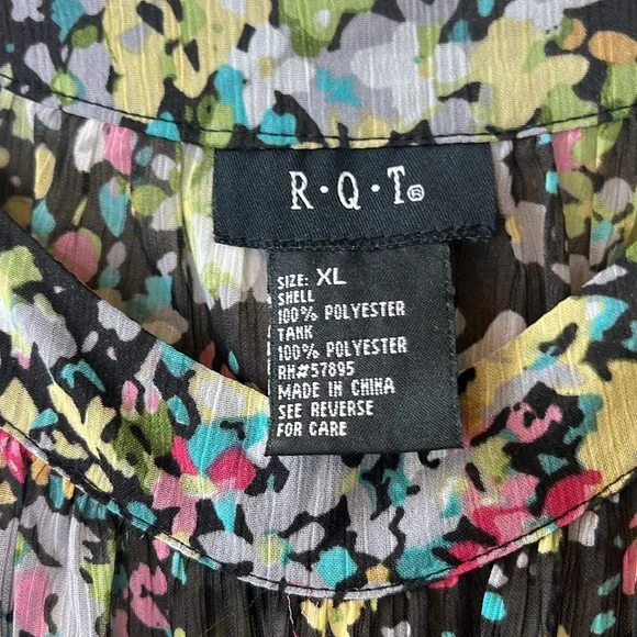 RQT Black and White Floral Ruffled Bell Sleeve‎ Blouse Size XL - Picture 2 of 7